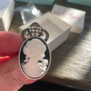 Cameo ring